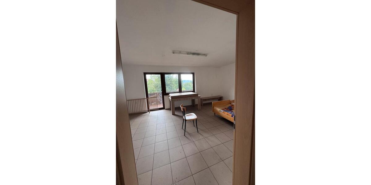 Mehrfamilienhaus, Wohnhaus Bad Neualbenreuth - 14 Zimmer, 254 m&sup2;, 220.000&euro; | Angebot:27147837