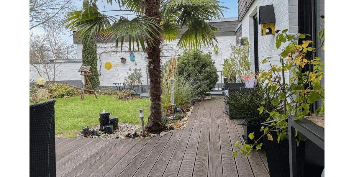 *RESERVIERT* Repräsentativer Flachdach-Bungalow in hervorragendem Zustand mit uneinsehbarem Grundstück und Garage! 5 zimmer