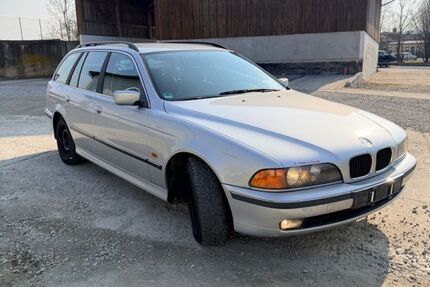 BMW 523 262.000 km 999 &euro; Garching a.d. Alz 84518