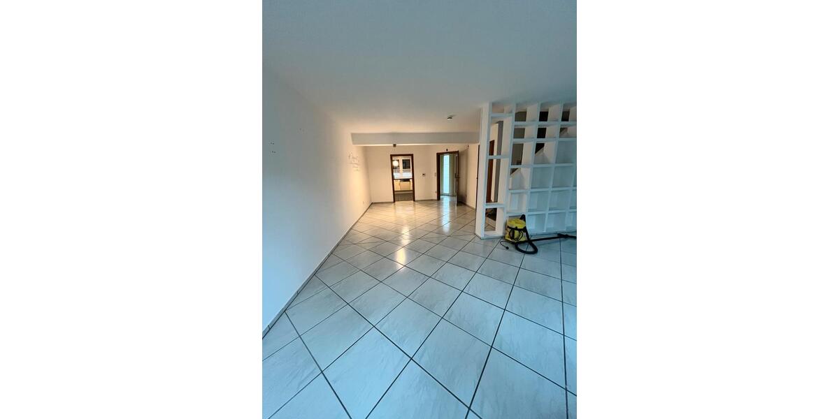 Doppelhaushälfte Köln Mülheim - 4 Zimmer, 114 m&sup2;, 2.000&euro; | Angebot:25396670