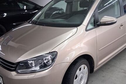 VW Touran 92.900 km 9.990 &euro; Rödental 96472