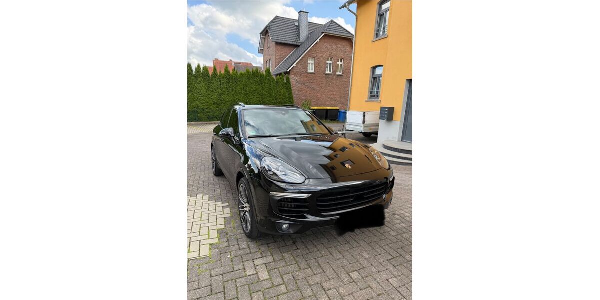 Porsche Cayenne 186.500 km 31.990 &euro; Bad Arolsen 34454
