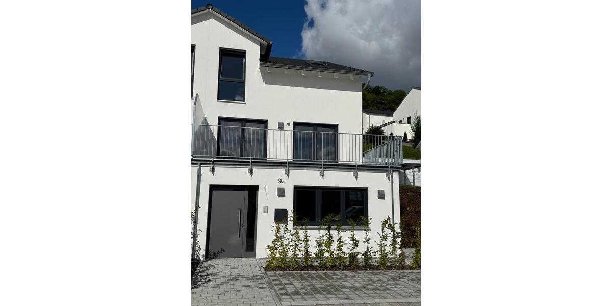 Möblierte Doppelhaushälfte, Moderner NeubauErstbezug in idyllischer Lage 5 zimmer