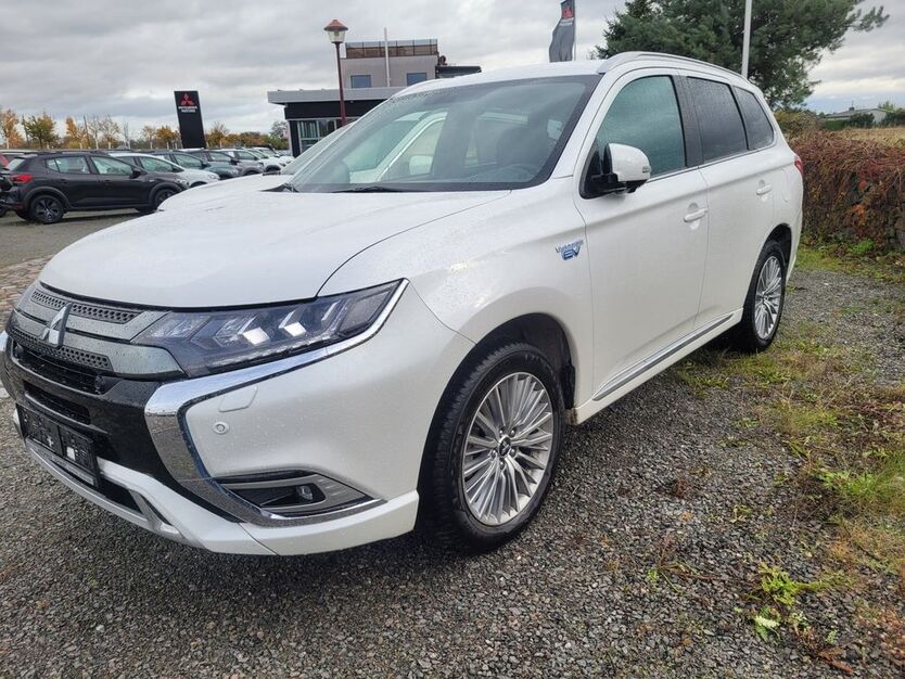 Mitsubishi Plug-in Hybrid Outlander 70.332 km 21.900 € Eilenburg 04838