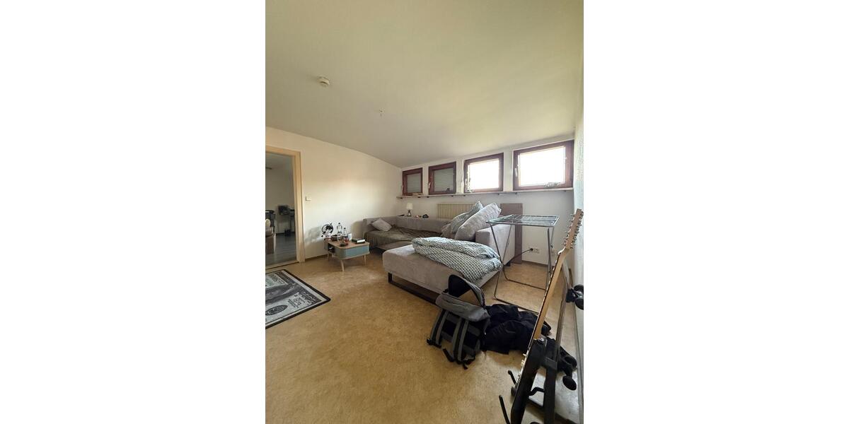Dachgeschoßwohnung Weidhausen bei Coburg - 2 Zimmer, 55 m&sup2;, 450&euro; | Angebot:26367698