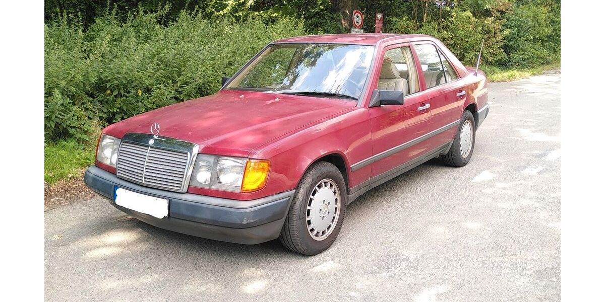 Mercedes-Benz 260 182.000 km 3.300 &euro; Lehre 38165