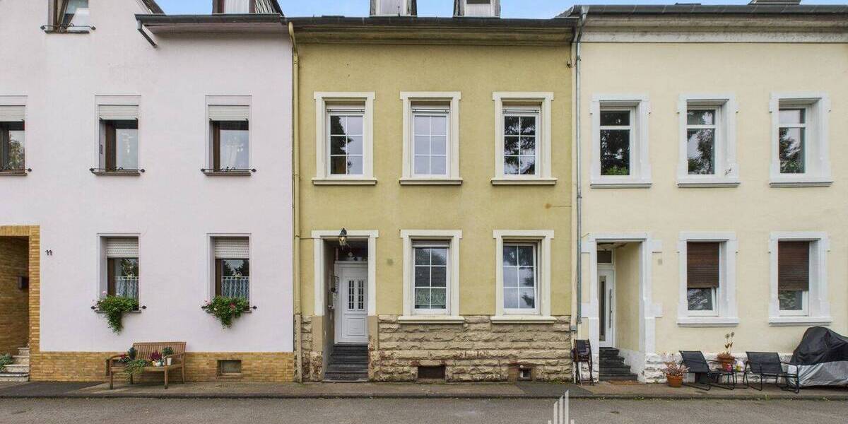 Reihenmittelhaus Trier Trier-West-Pallien - 7 Zimmer, 145 m&sup2;, 225.000&euro; | Angebot:26204048