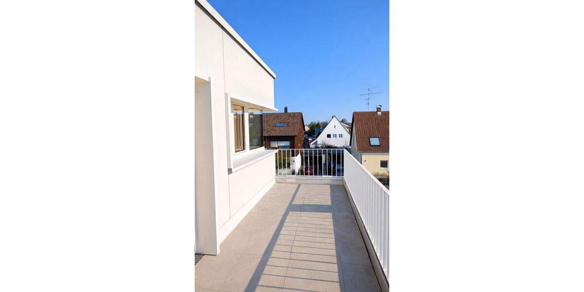 Etagenwohnung München Trudering-Riem - 3 Zimmer, 89 m&sup2;, 2.350&euro; | Angebot:25360365