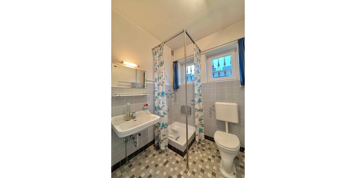 Bungalow Bad Nenndorf - 6 Zimmer, 235 m&sup2;, 400.000&euro; | Angebot:25245922