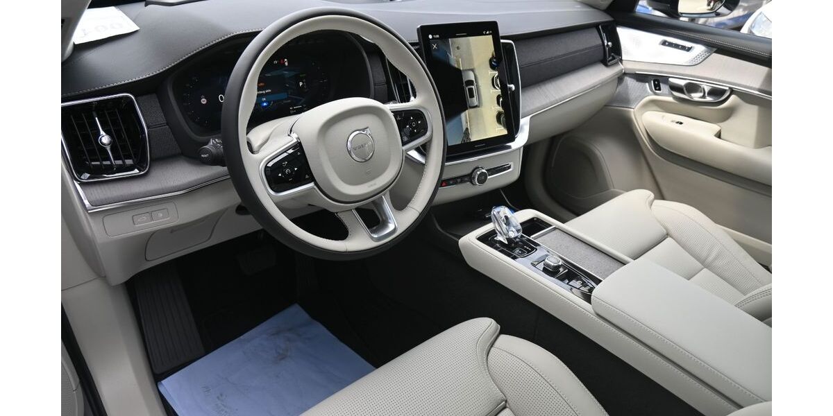 Volvo XC90 4.800 km 82.900 &euro; Jüterbog 14913
