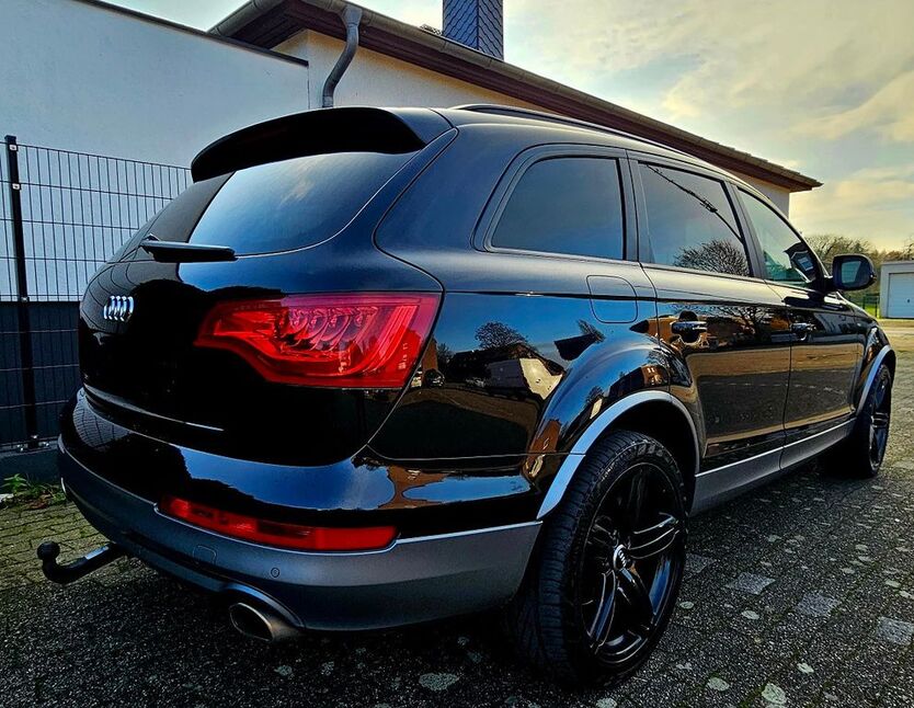 Q7