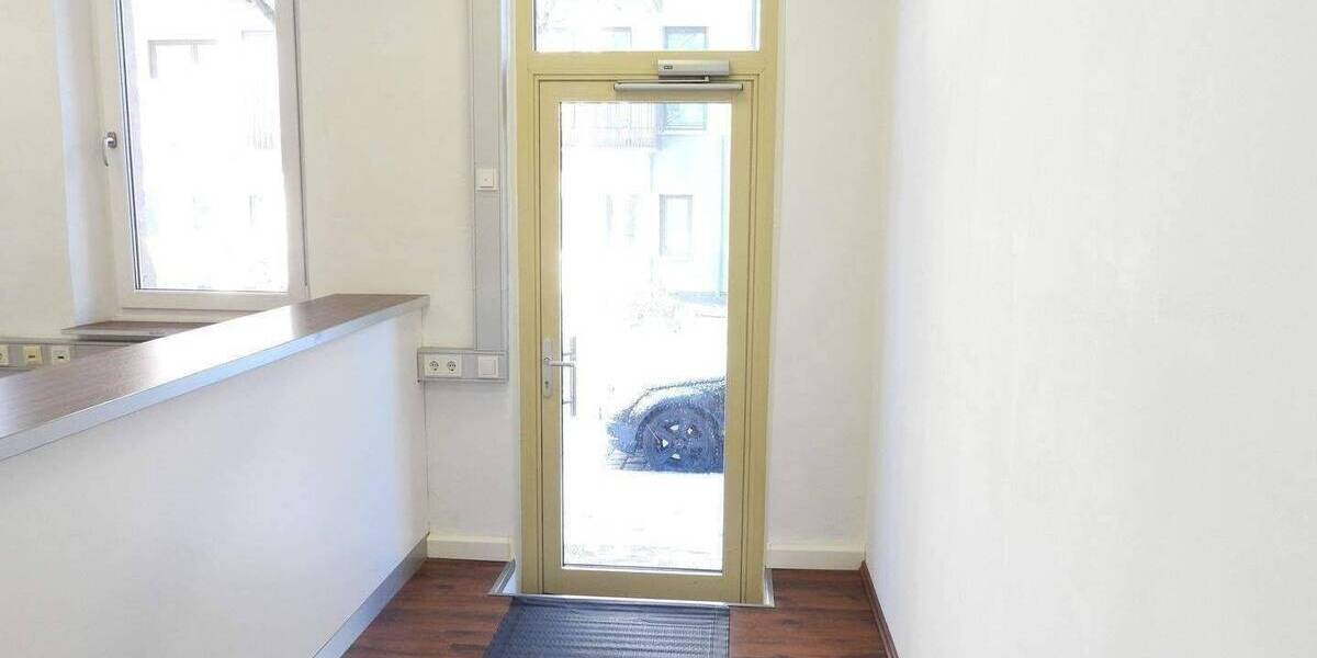 Gewerbeobjekt Nürnberg St Peter - 4 Zimmer, 128 m&sup2;, 890&euro; | Angebot:26843714