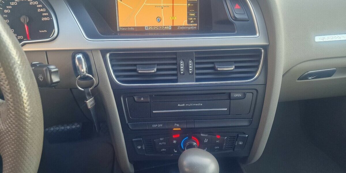 Audi A5 TFSI quattro S-Line Klimaaut XENON NAVI 118.000 km 14.899 &euro; Landau 76829
