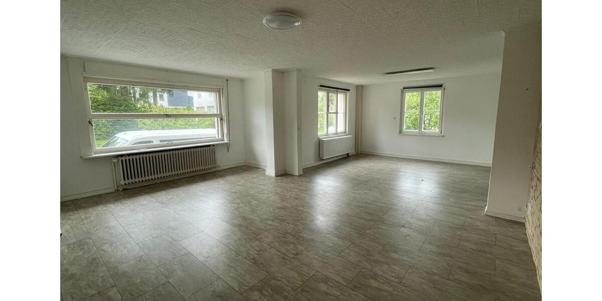 Villa Rickenbach - 10 Zimmer, 250 m&sup2;, 455.000&euro; | Angebot:23620170