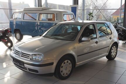 VW Golf 282.557 km 1.500 &euro; Creußen 95473