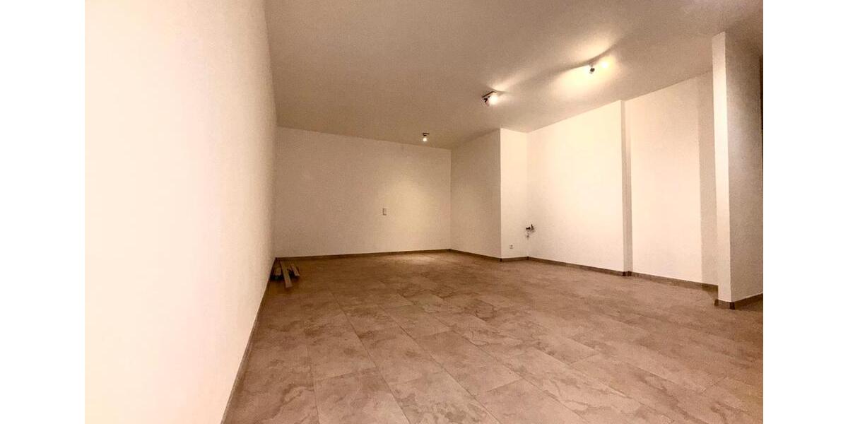 Erdgeschoßwohnung Essen Stadtbezirk IX - 1.5 Zimmer, 33 m&sup2;, 500&euro; | Angebot:26408145
