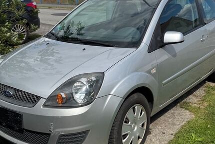 Ford Fiesta 91.000 km 1.550 &euro; Drebkau 03116