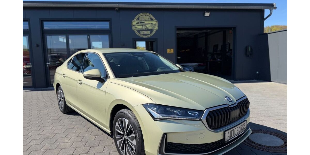 Skoda Superb 23.000 km 31.999 &euro; Nattheim 89564