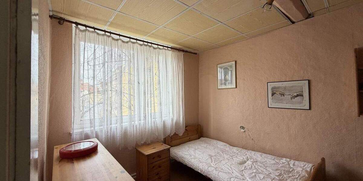 Reihenmittelhaus Buttstädt - 5 Zimmer, 110 m&sup2;, 39.000&euro; | Angebot:25845666