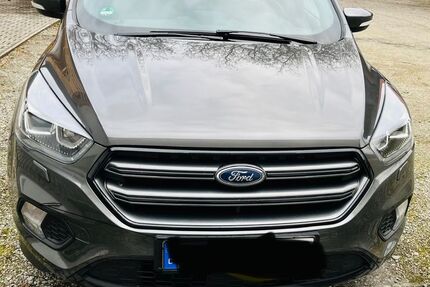 Ford Kuga 102.569 km 12.500 &euro; Ortenburg 94496
