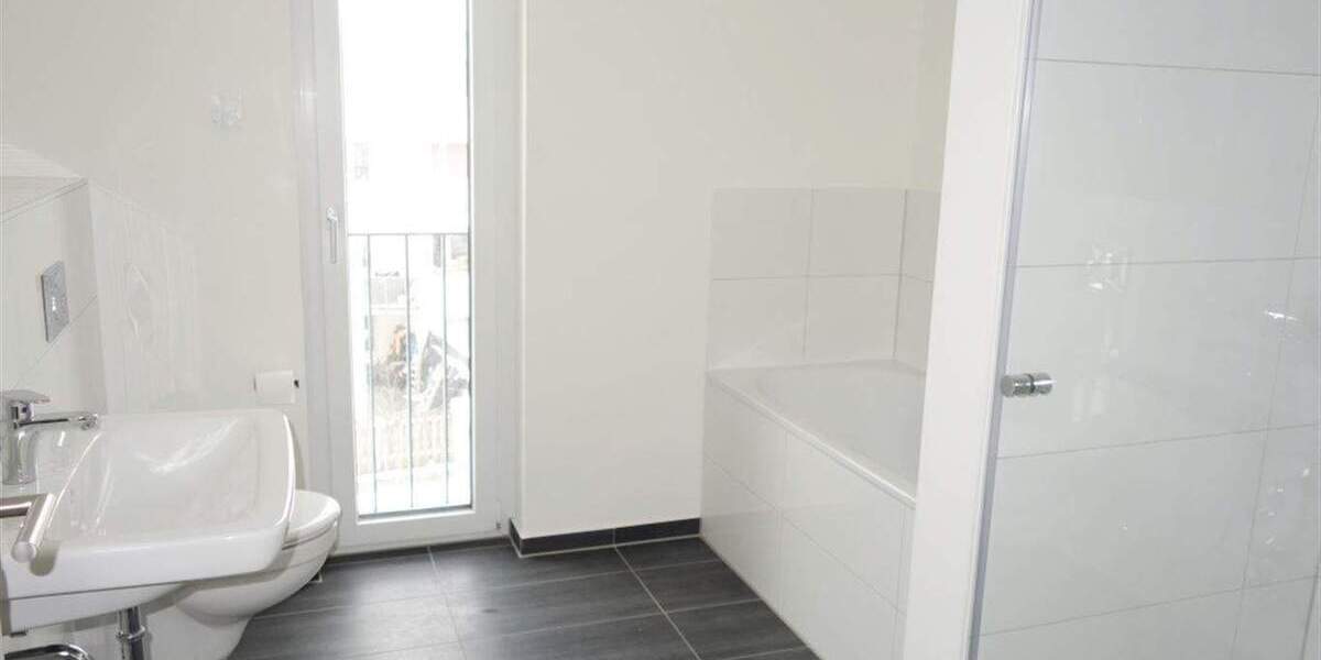 Etagenwohnung Mönchengladbach Stadtmitte - 3 Zimmer, 93 m&sup2;, 1.241&euro; | Angebot:24623556