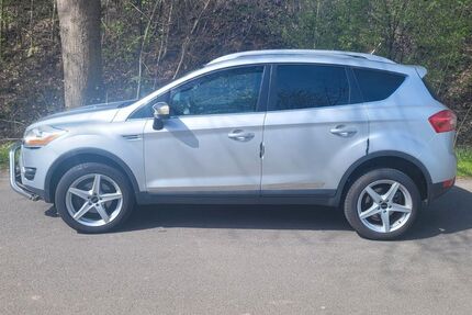 Ford Kuga 239.300 km 5.600 &euro; Brakel 33034