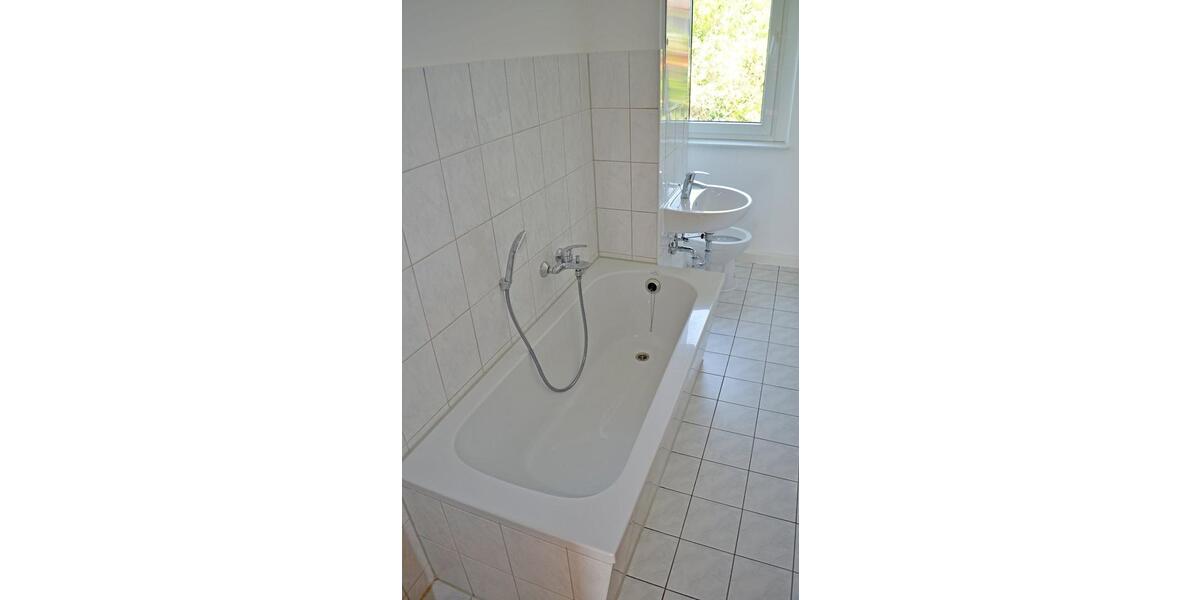 Etagenwohnung Sangerhausen - 4 Zimmer, 72 m&sup2;, 417&euro; | Angebot:26381085