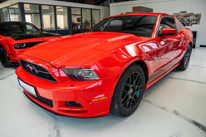 Ford Mustang 10.327 km 24.990 € Quakenbrück 49610