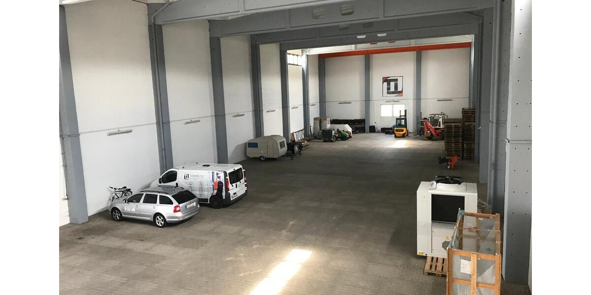 Lagerhalle ca. 900m² mit Büro, Werkstatt in Rochlitz zu vermieten zimmer