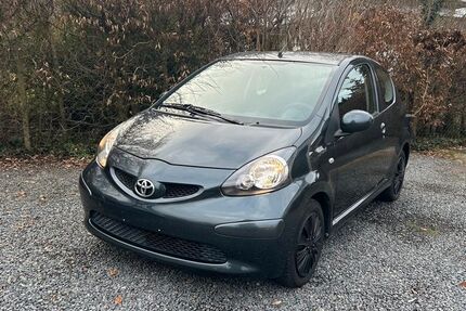 Toyota Aygo (X) 88.000 km 2.500 &euro; Würselen 52146