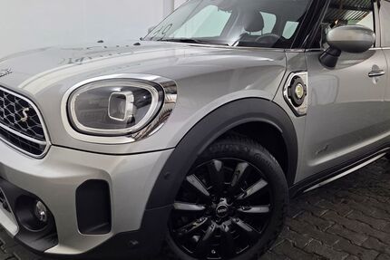 Mini Countryman SE (Cooper) 64.400 km 27.370 &euro; Königsbrunn bei Augsburg 86343