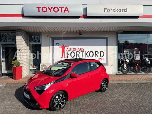 Toyota Aygo (X) 17.890 km 12.590 &euro; Bielefeld 33689