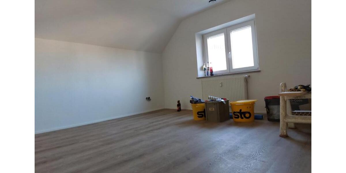 Dachgeschoßwohnung Augsburg Bergheim - 2.5 Zimmer, 60 m&sup2;, 900&euro; | Angebot:25793623