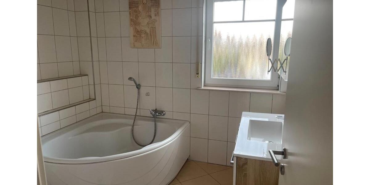 Reihenhaus Bad Sobernheim - 5 Zimmer, 130 m&sup2;, 374.000&euro; | Angebot:27086401
