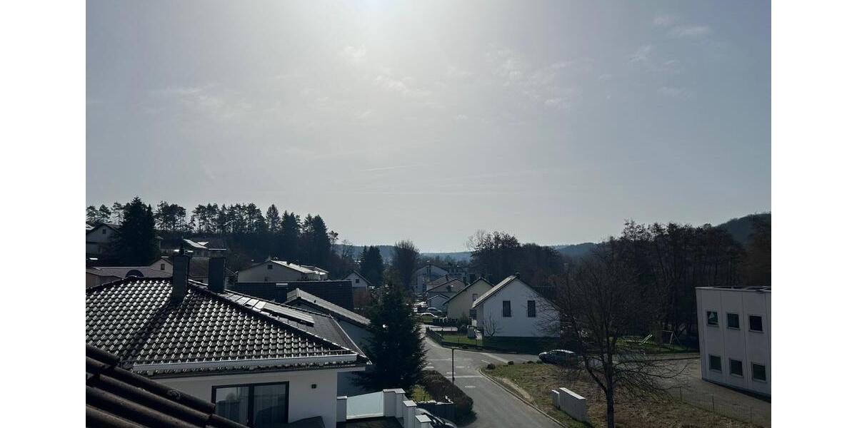 Dachgeschoßwohnung Solms - 3 Zimmer, 71 m&sup2;, 700&euro; | Angebot:25422438