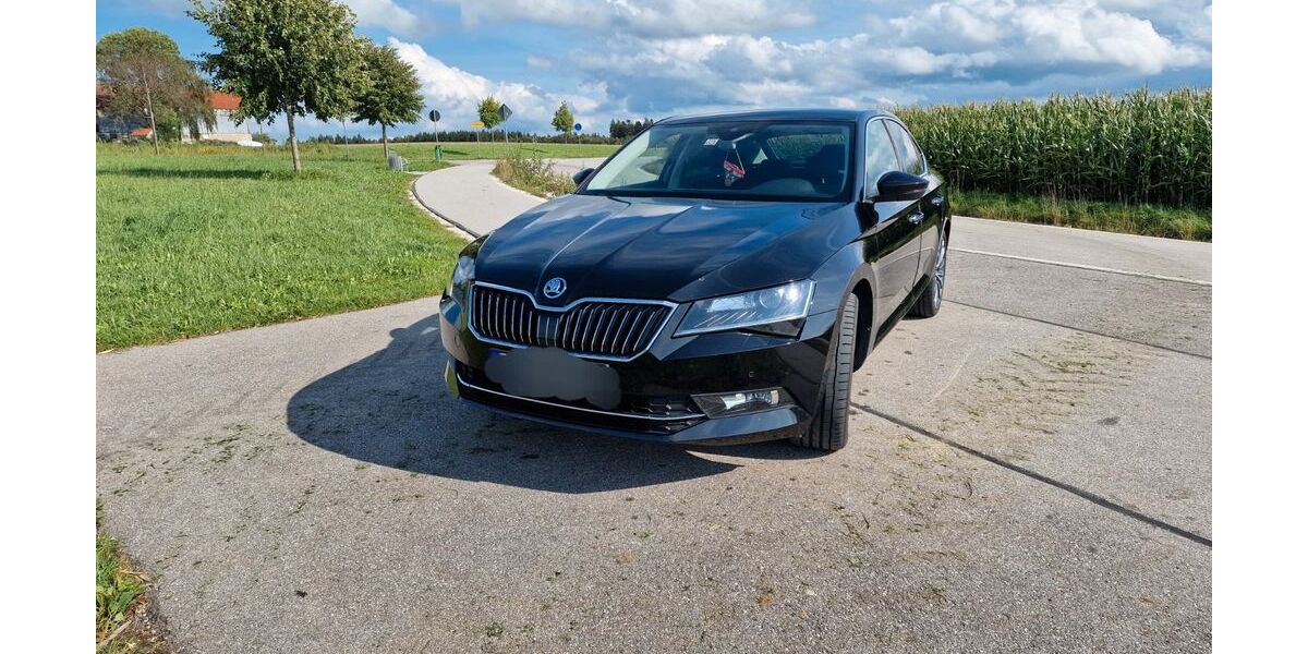 Skoda Superb 156.000 km 14.750 &euro; Traunreut 83301