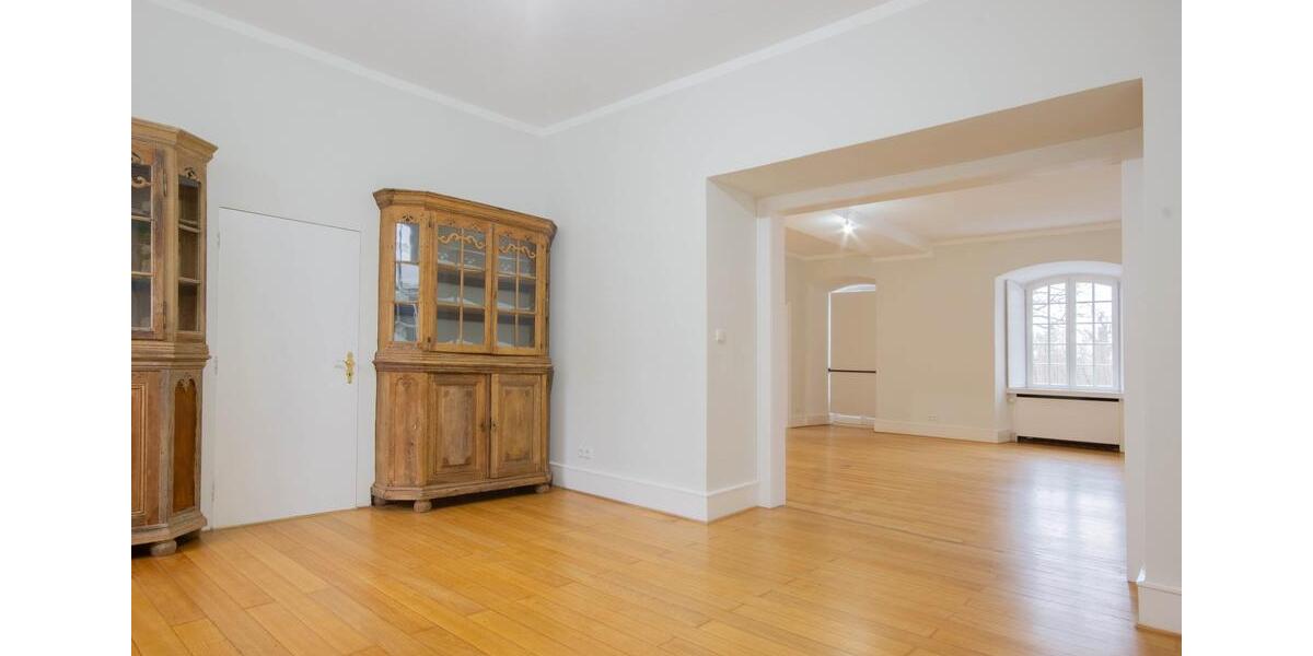 Einfamilienhaus Arnsberg Holzen - 10 Zimmer, 280 m&sup2;, 2.250&euro; | Angebot:26147327