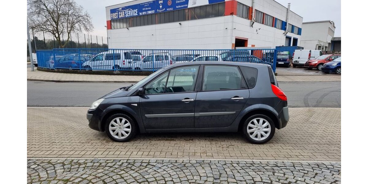 Renault Scenic 132.790 km 3.399 € Düsseldorf 40599