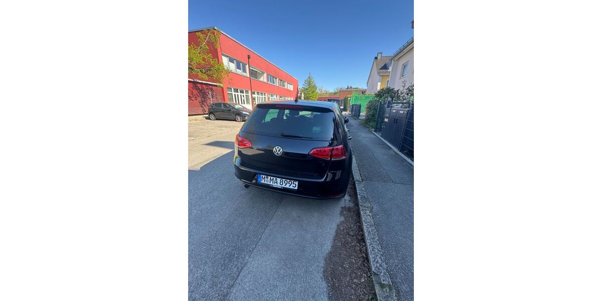 VW Golf 68.000 km 14.200 &euro; Germering 82110