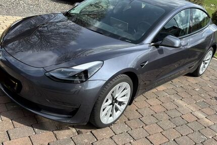 Tesla Model 3 76.450 km 29.990 &euro; Erndtebrück 57339