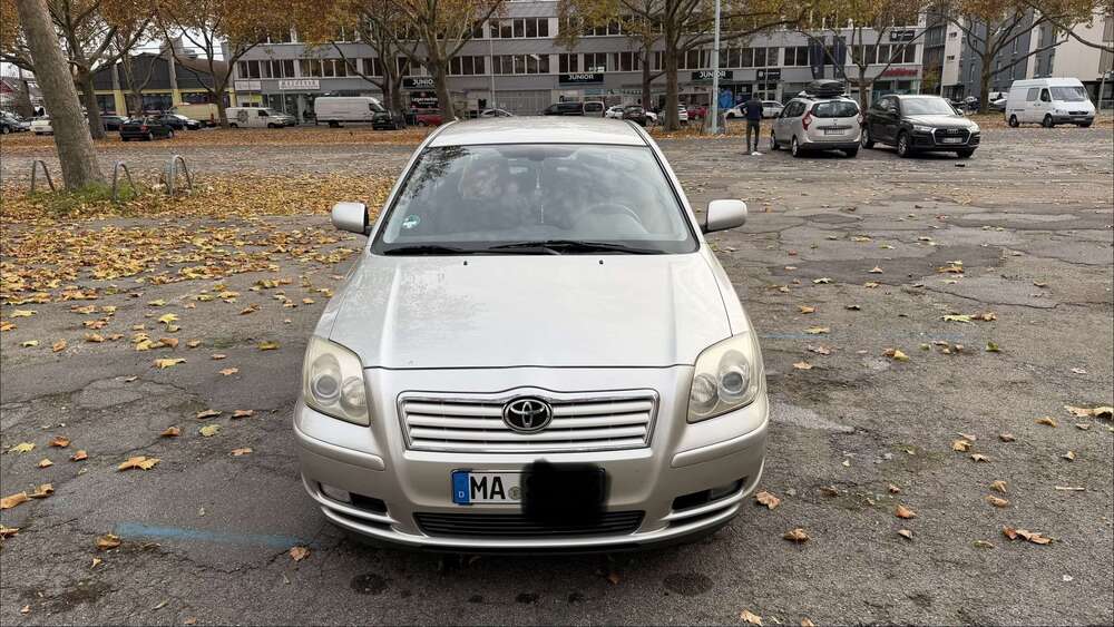 Toyota Avensis 199.820 km 3.500 € Mannheim 68169