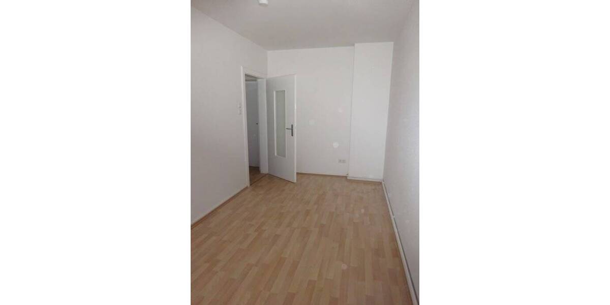 Etagenwohnung Hildesheim Ost - 3 Zimmer, 70 m&sup2;, 590&euro; | Angebot:25740709