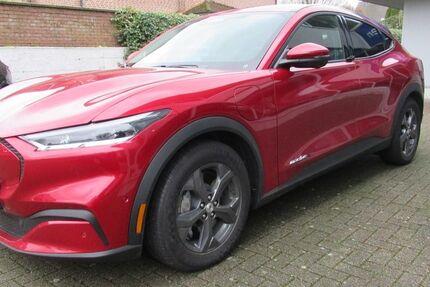 Ford Mustang Mach-E 18.780 km 37.979 € Borken 46325