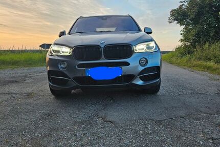 BMW X5 M50