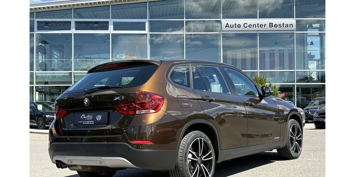 BMW X1 xDrive 20 i SITZHEIZUNG/LENKHZ/PDC/ISO-FIX 79.601 km 12.900 &euro; Villingen-Schwenningen 78054