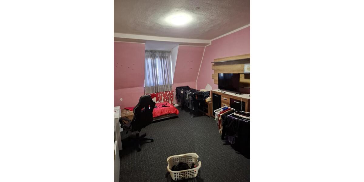 Etagenwohnung Hof Altstadt - 4 Zimmer, 110 m&sup2;, 820&euro; | Angebot:26415651