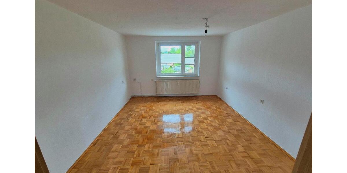 Etagenwohnung Gersdorf - 3 Zimmer, 58 m&sup2;, 48.000&euro; | Angebot:26738154