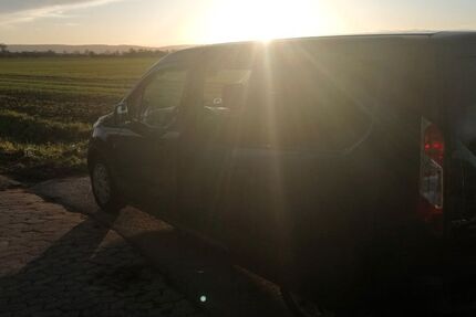 Ford Tourneo Connect 140.000 km 8.999 &euro; Seelze 30926