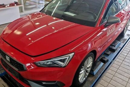 Seat Leon 71.472 km 21.000 &euro; Burghaun 36151