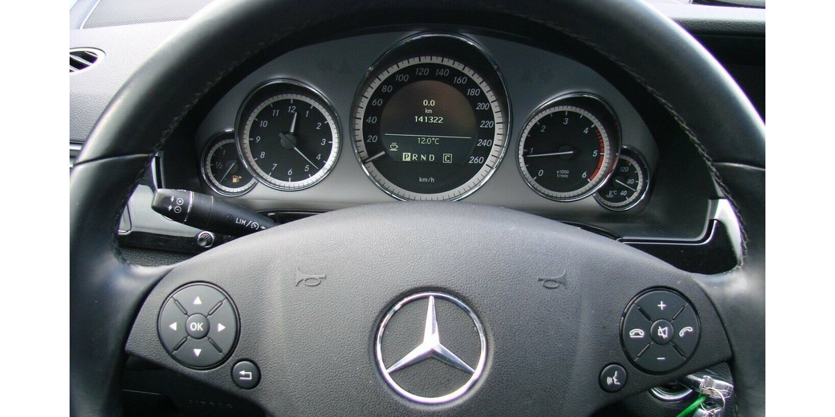 Mercedes-Benz E 220 CDI Avantgarde BlueEfficiency Multikontursit 141.322 km 13.980 &euro; Falkensee 14612